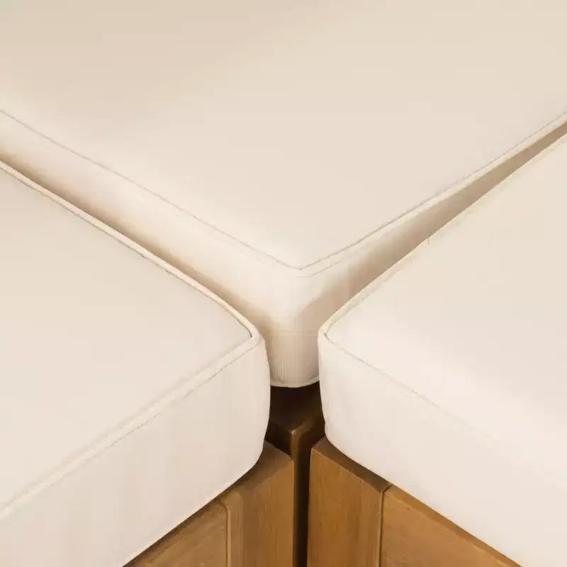 Christopher Knight Home Cynthia Ensemble de canapés de jardin modulables en L en bois d'acacia rembourrés à 5 places avec table basse