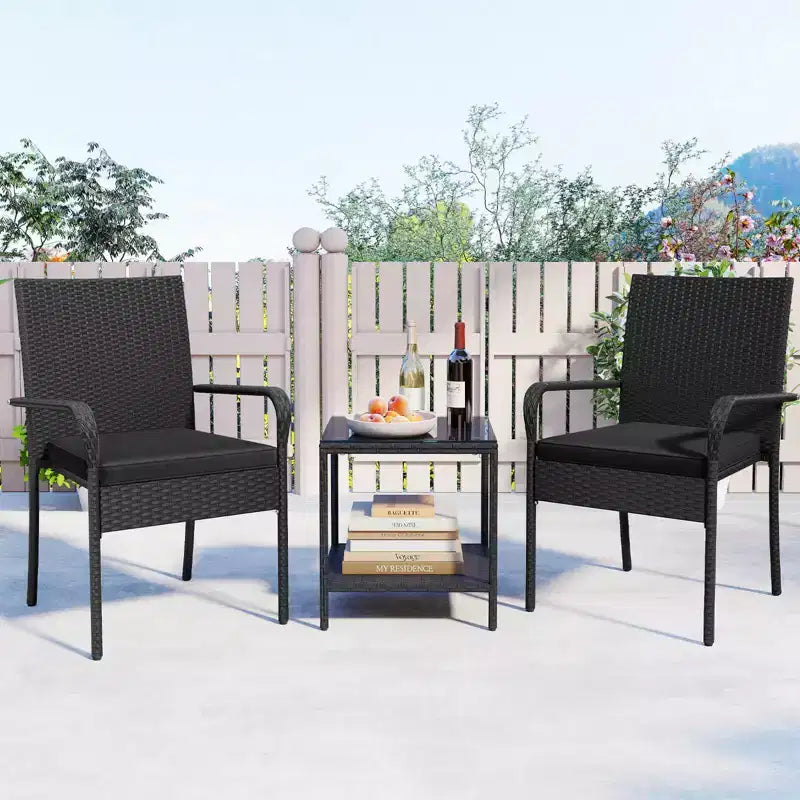 Ensemble de mobilier de jardin Costway 3 pièces avec table à 2 niveaux, plateau en verre trempé et coussins moelleux Blanc/Noir/Marron