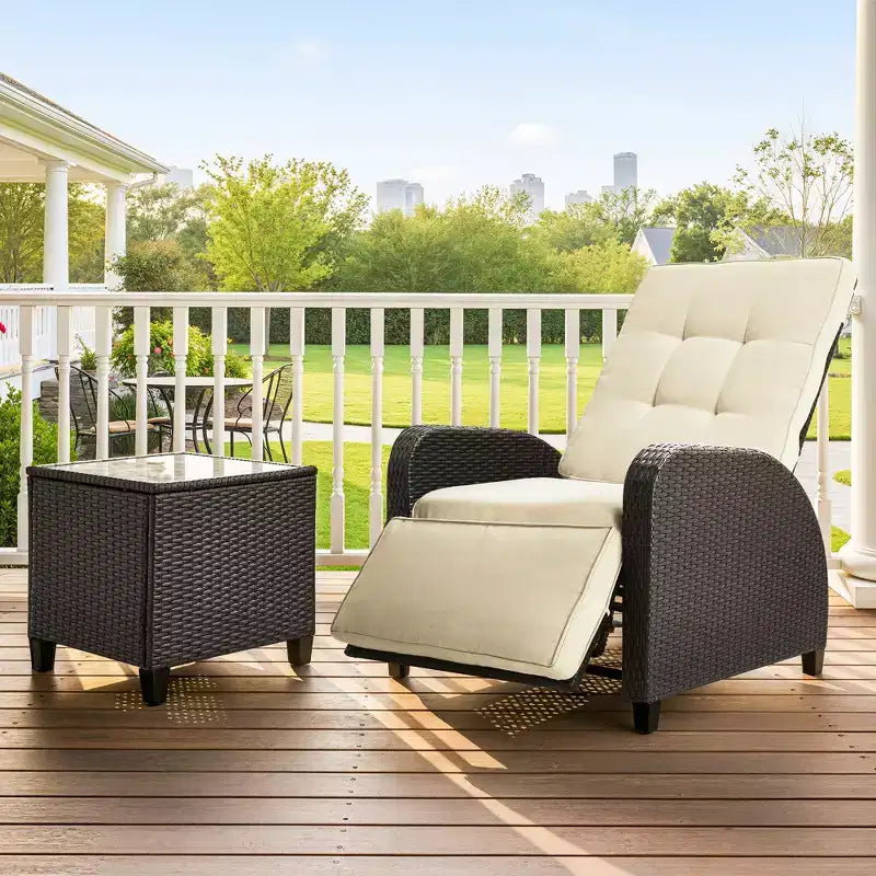 Heynemo Adjustable Rattan Recliner, Outdoor Lounge Chair with Backrest and Footrest, Weather-Resistant Wicker Patio Furniture with Storage Side Table