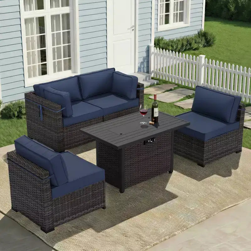 Ensemble de patio UPTIOT 5 pièces : 2 canapés d'angle, 2 chaises d'appoint et une table basse brasero grise pour un confort et un divertissement extérieurs ultimes