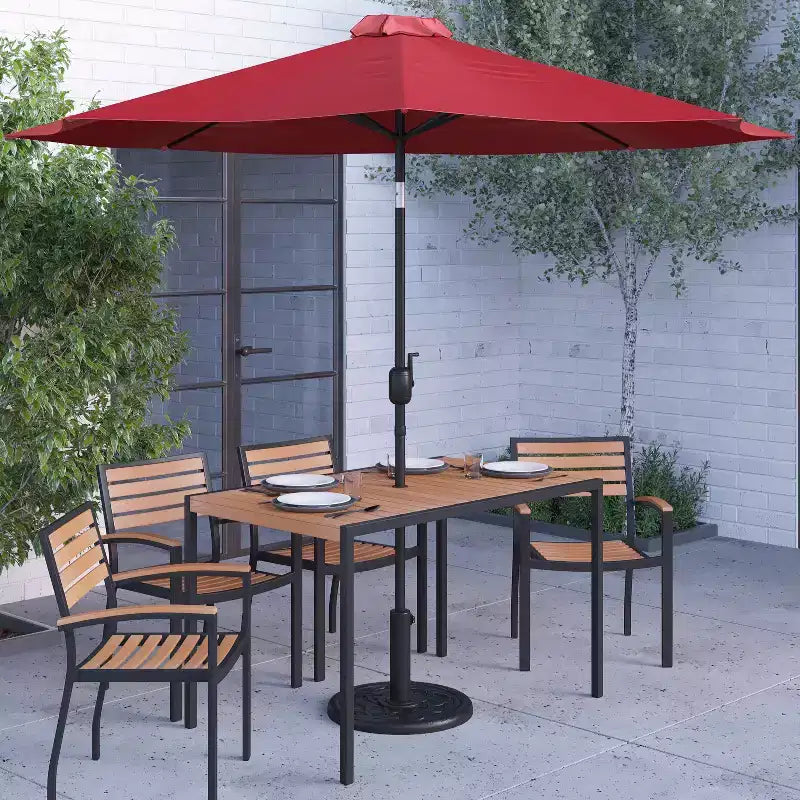 Ensemble de salle à manger 7 pièces Merrick Lane avec parasol et base - Table à cadre en acier avec trou pour parasol et 4 fauteuils de club